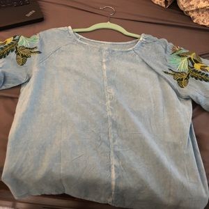 Jean embroidered short sleeve shirt